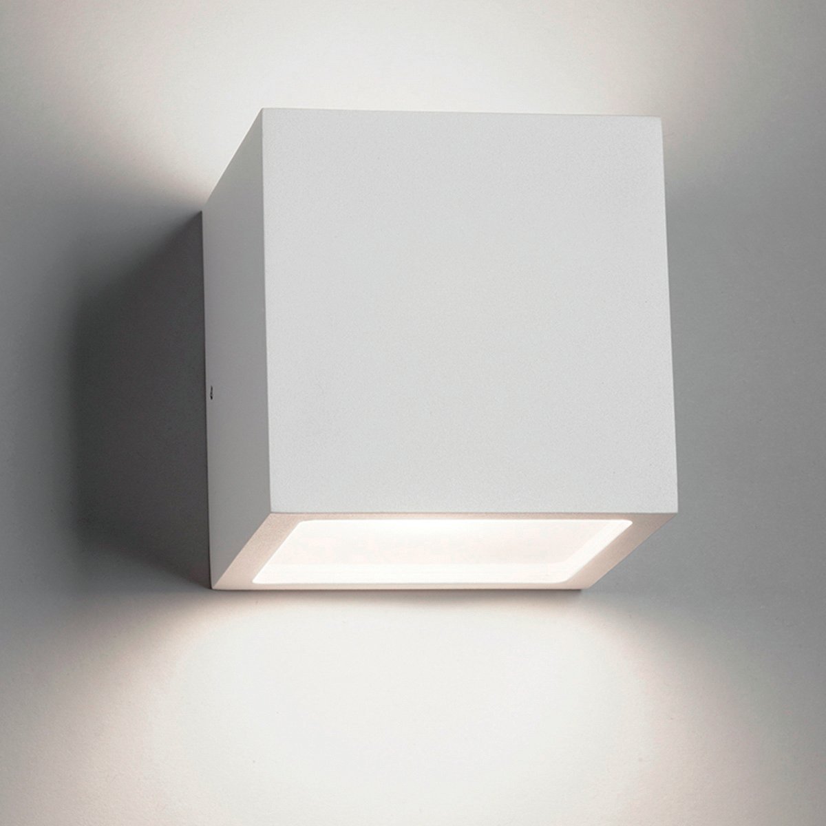 9098034 CUBE XL LED VÆGLAMPE HVID IP54 2X6W 256185 WEB