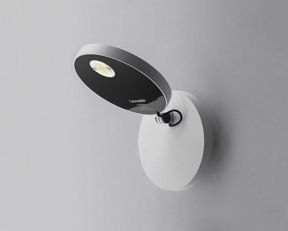 9118099 ARTEMIDE DEMETRA VÆGLAMPE