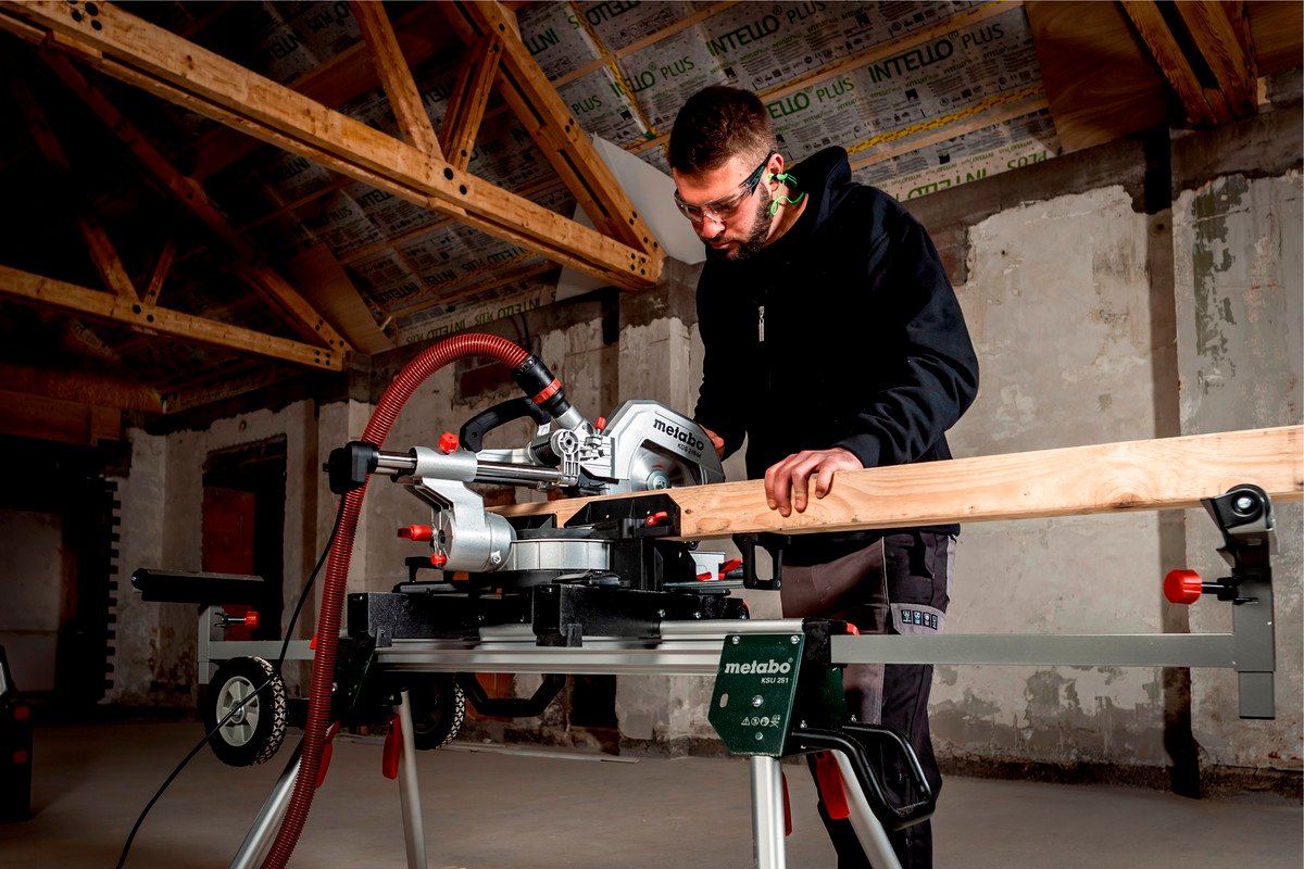 2368018 METABO 230V KAP GERINGSSAV1
