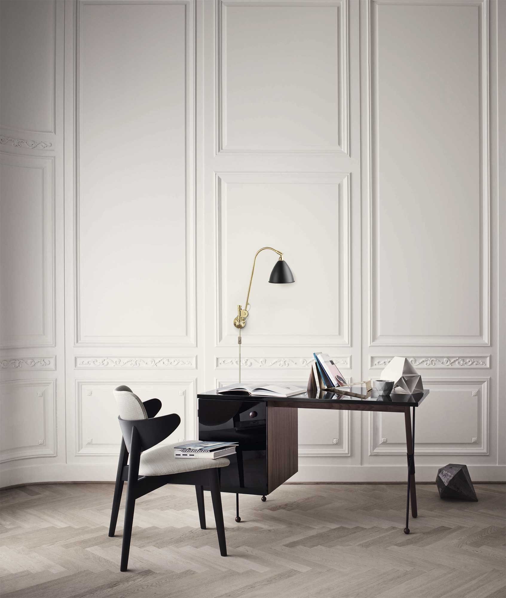 9120850 BESTLITE VÆGLAMPE BL6 MESSING KULSORT 1