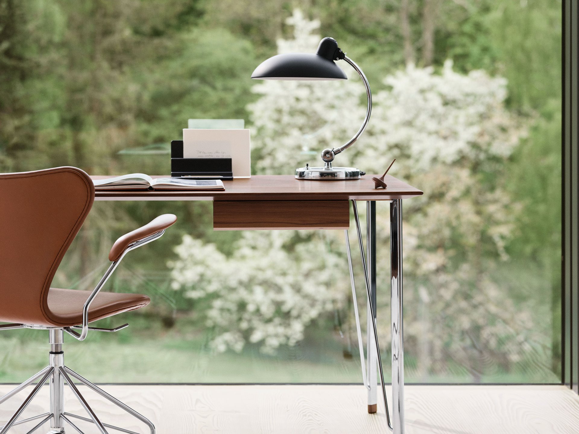 9124588 FH KAISER IDELL BORDLAMPE 3