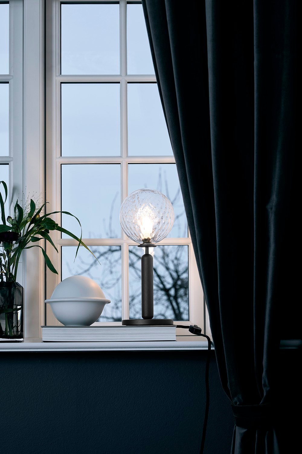 9127329 NUURA MIIRA BORDLAMPE1