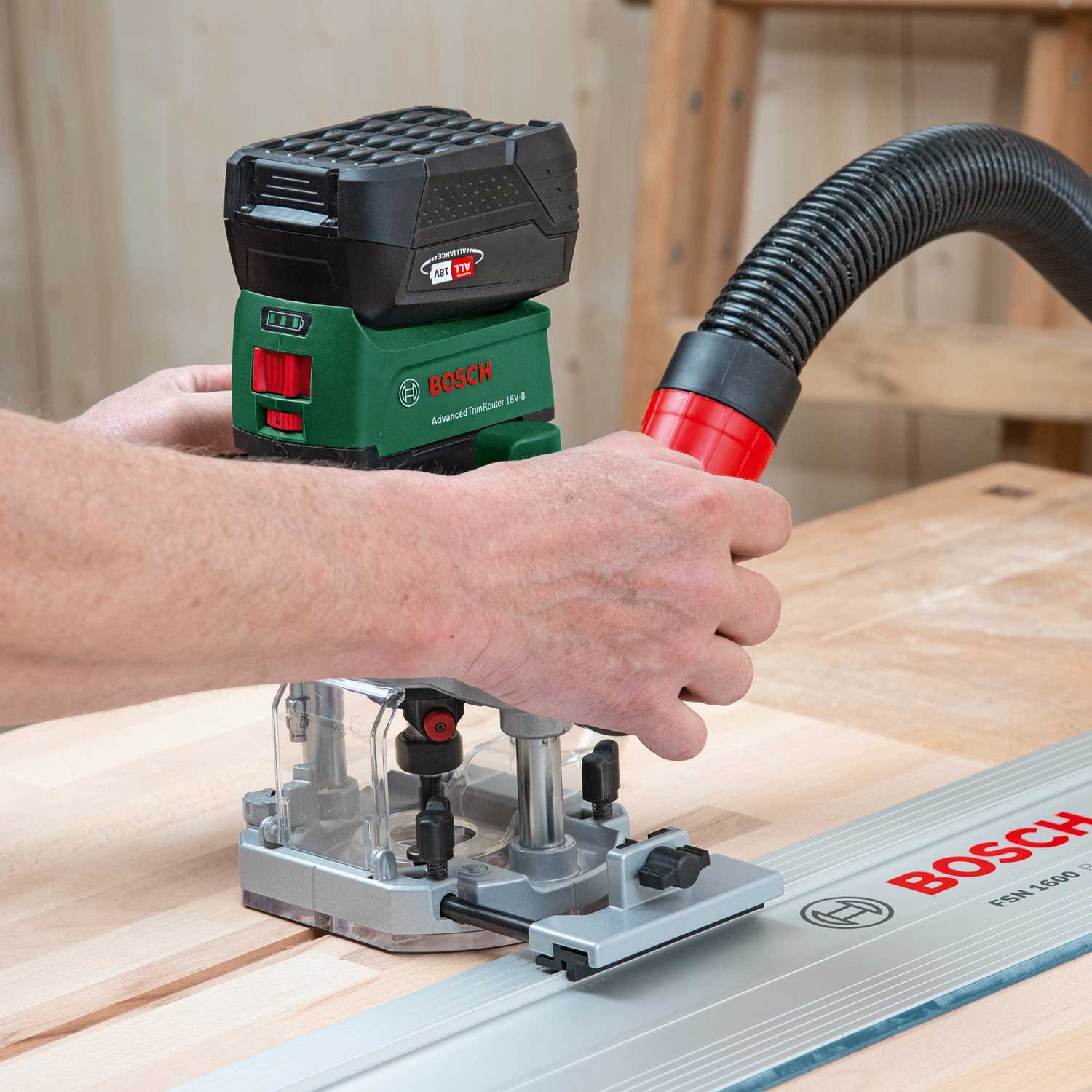 7442865 BOSCH DYKBASE TIL KANTFRÆSER 3