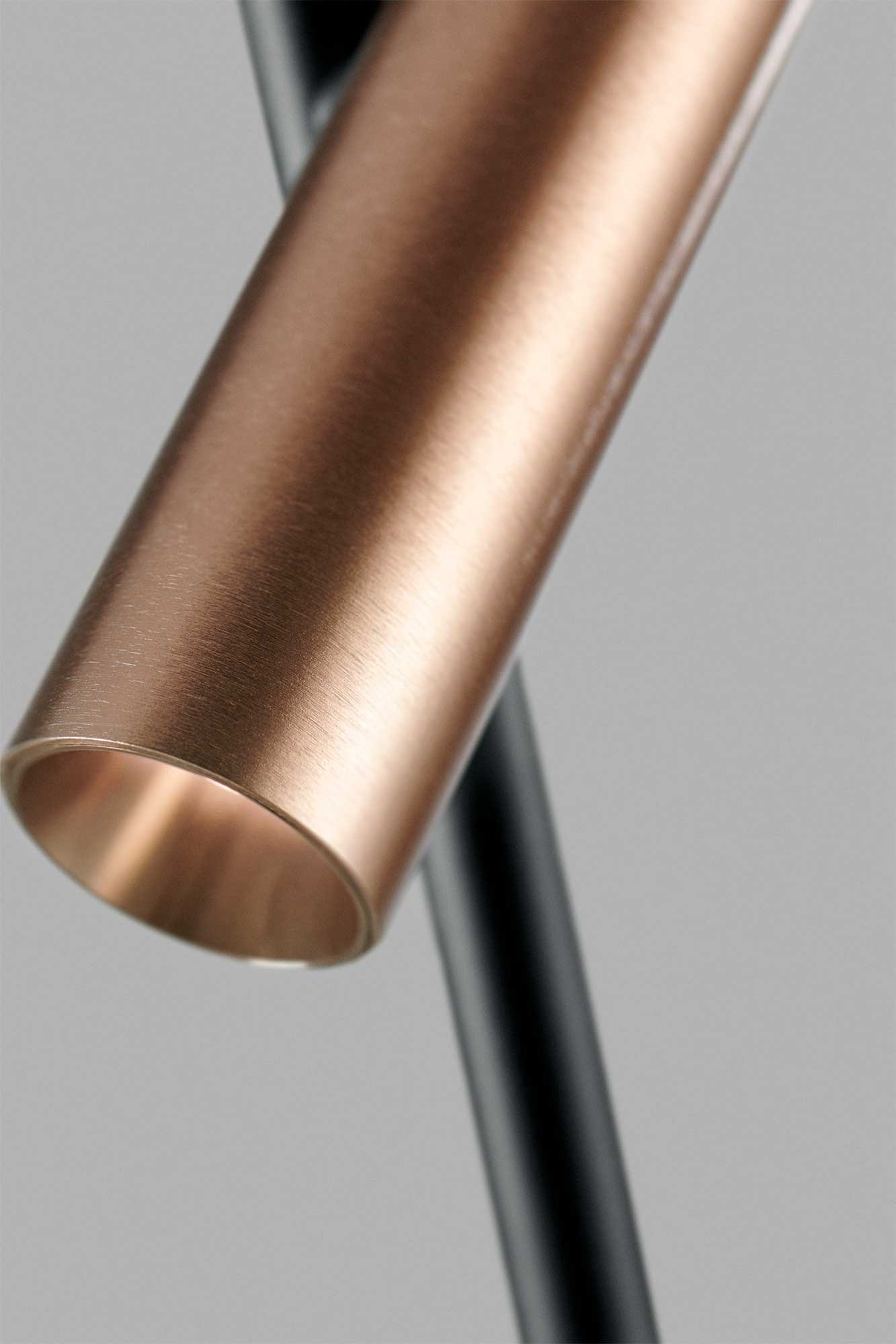 9137565 SPIRIT F1 GULVLAMPE 2
