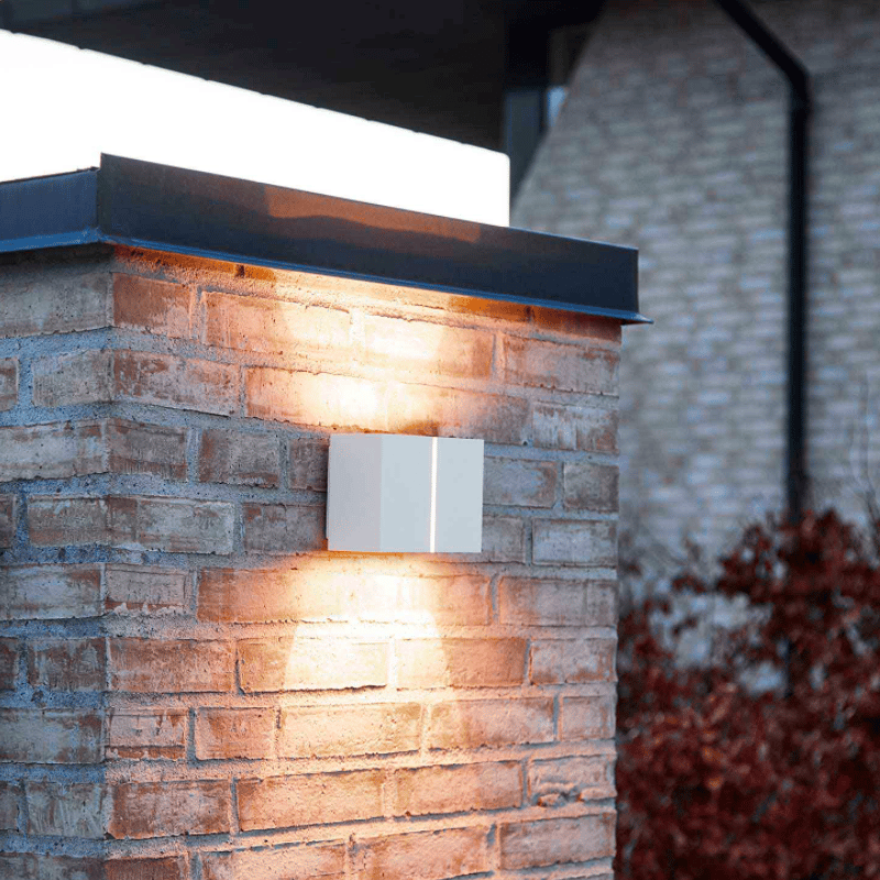 9140566 ASK UDENDORS VAGLAMPE IP65 HVID 2