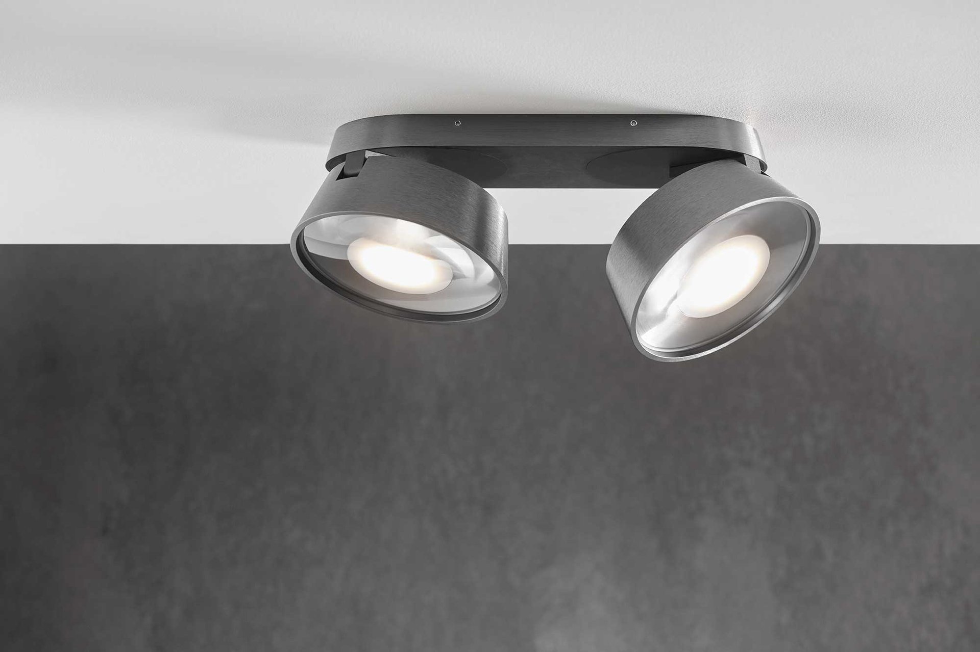9141058 VANTAGE 2 LOFTLAMPE 2700K 3
