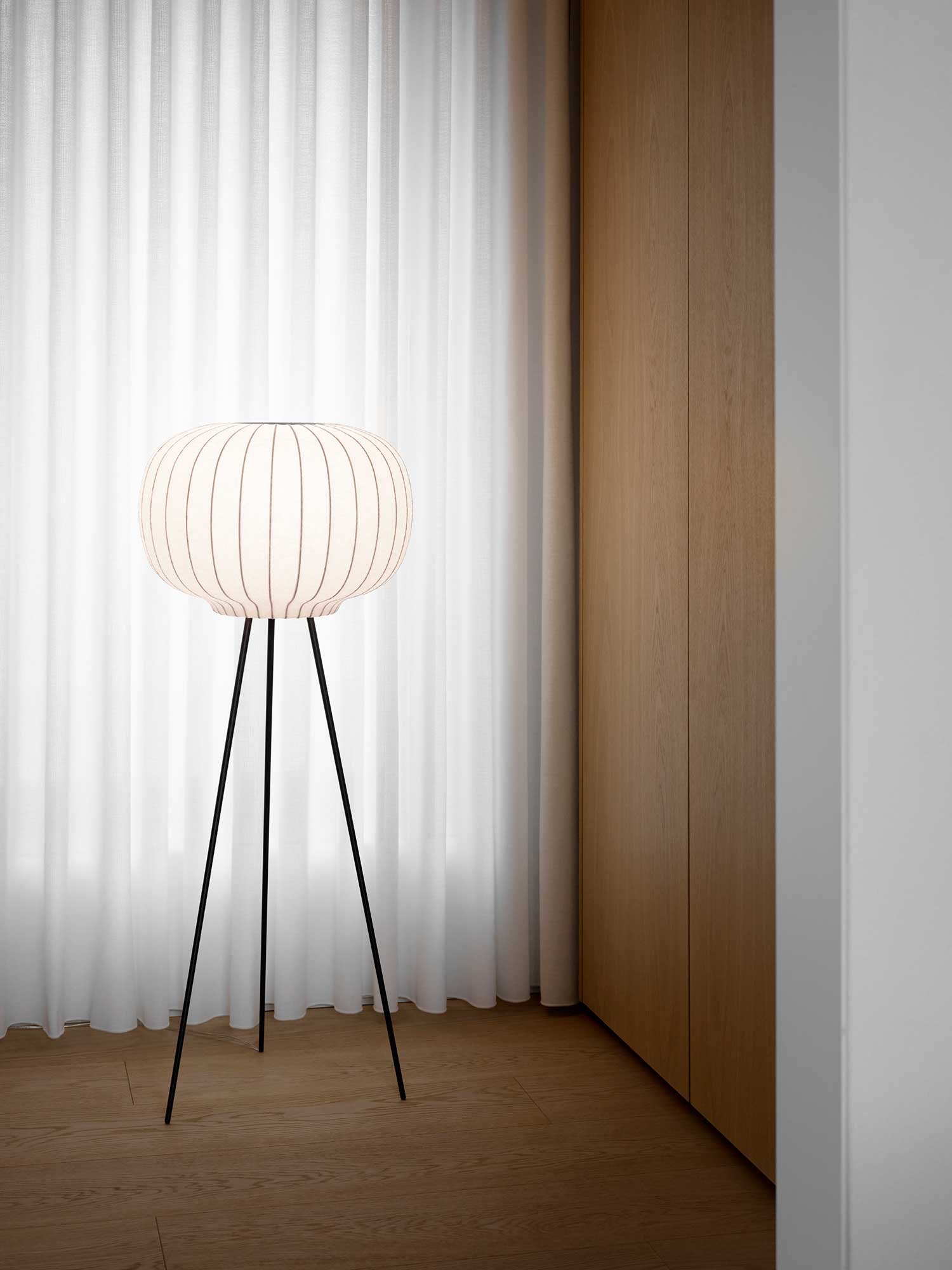 9141146 VIPP 581 PAPER GULVLAMPE 3