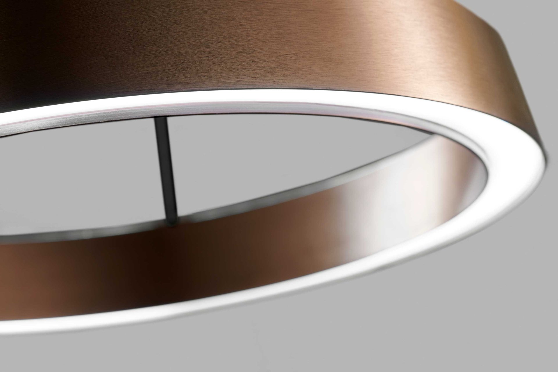 9145642 EDGE ROUND R400 Rose Gold 3