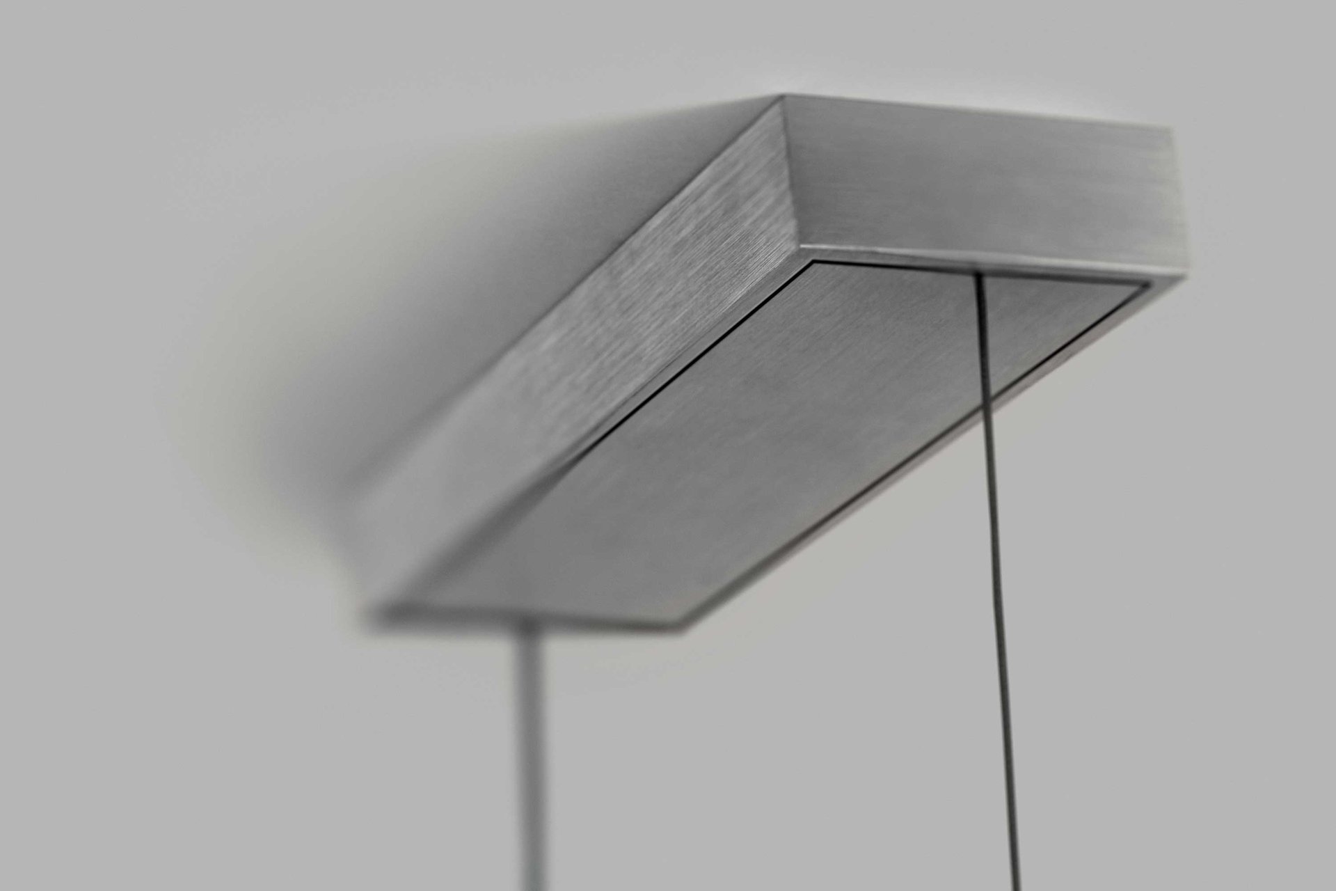 9145644 EDGE LINEAR S1000 Titanium 5