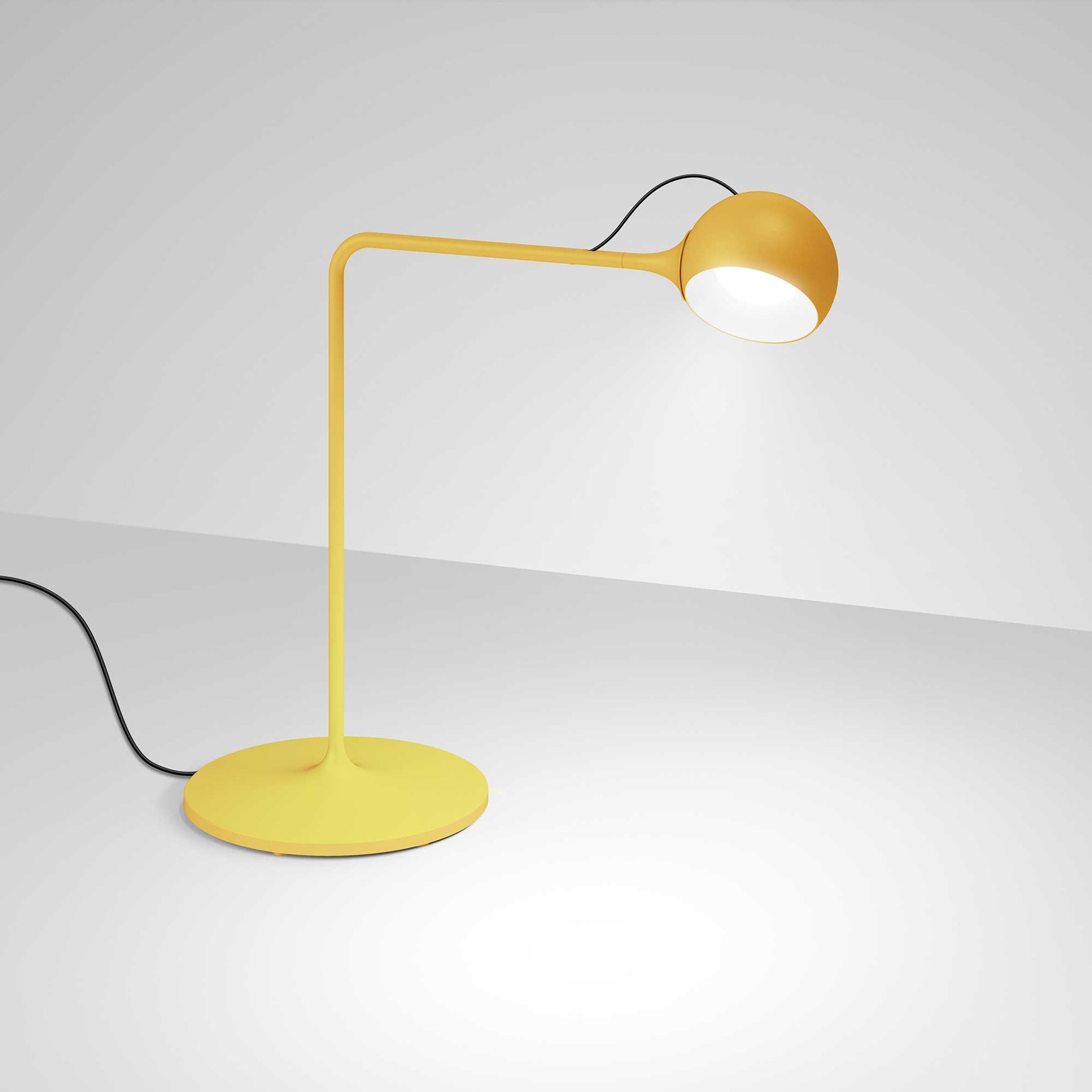 9145841 ARTEMIDE IXA BORDLAMPE GUL 3