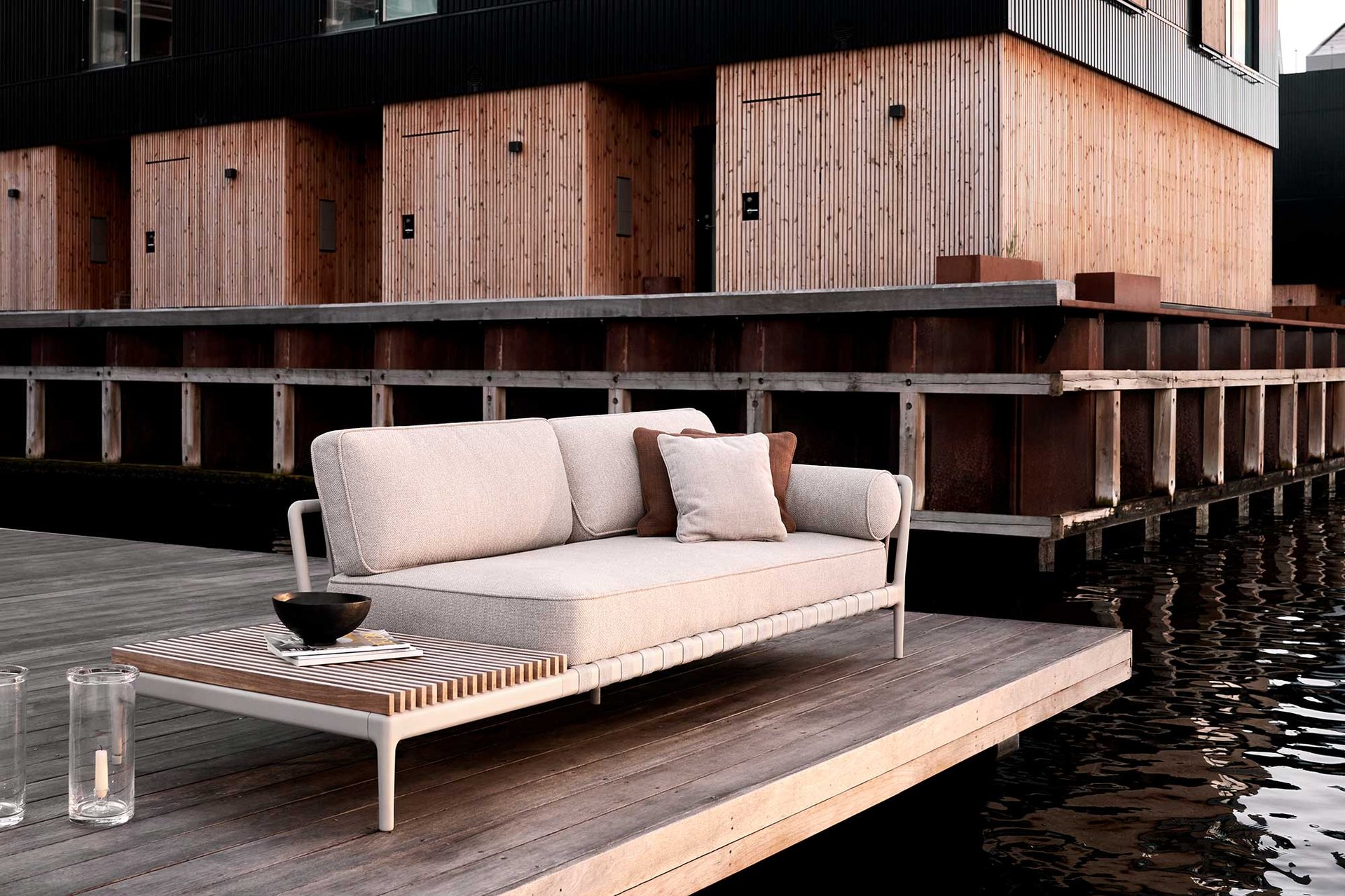 9146003 VIPP720 OPEN AIR HAVESOFA4