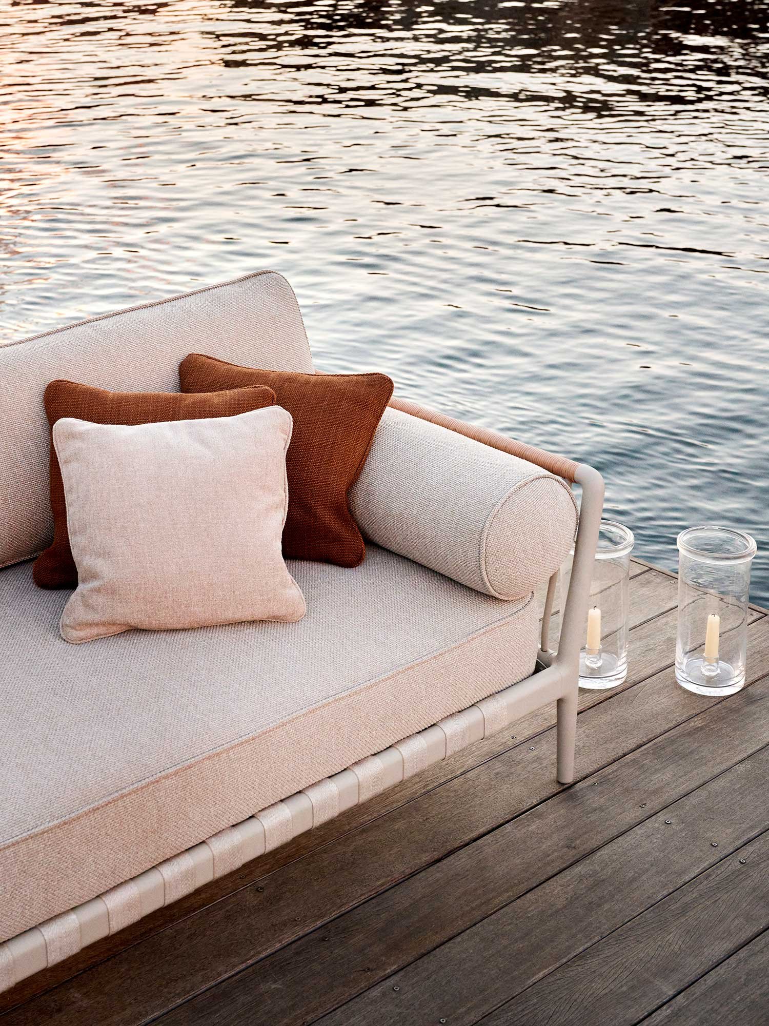 9146003 VIPP720 OPEN AIR HAVESOFA8