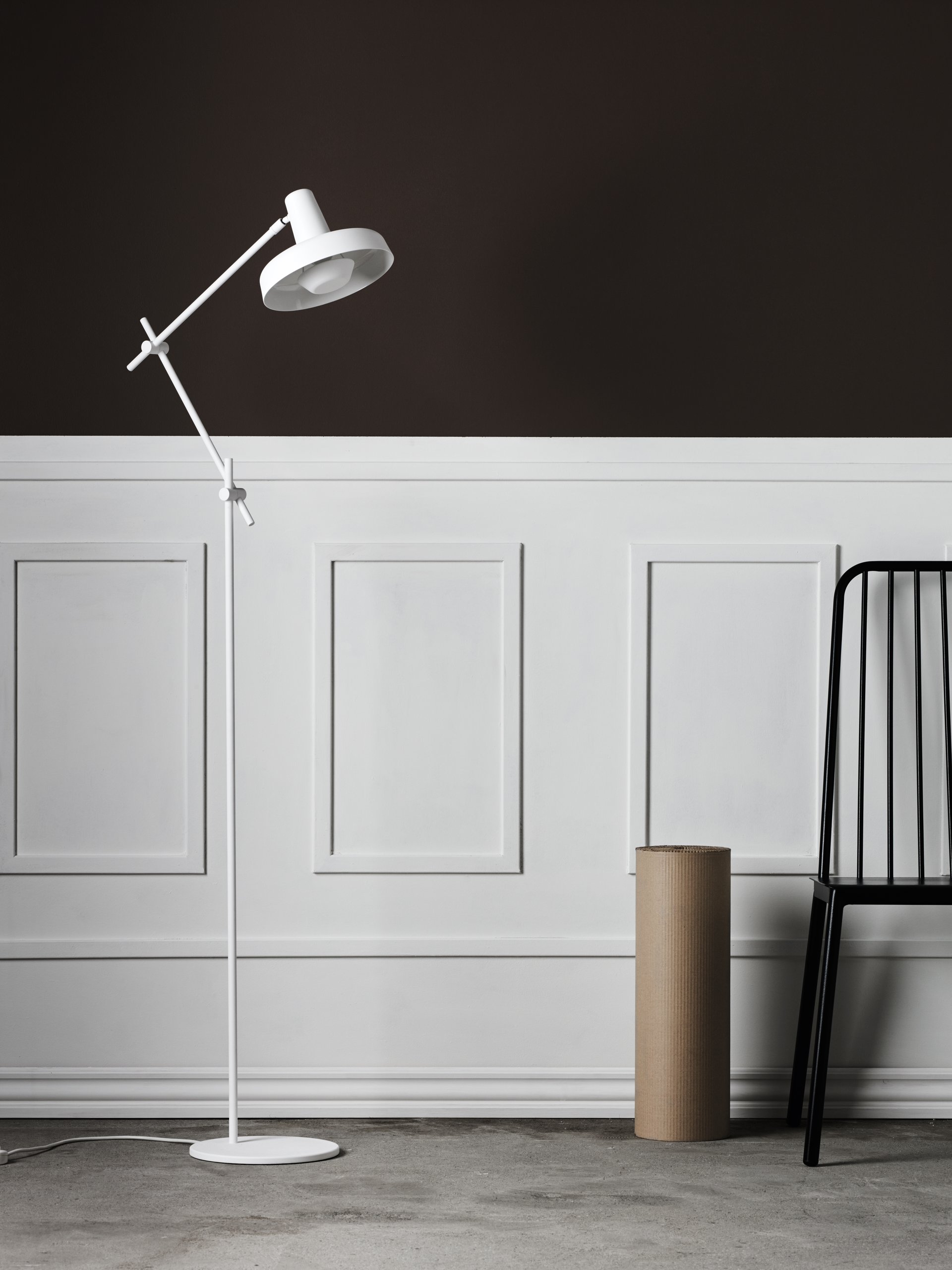 9116652 ARIGATO GULVLAMPE 1