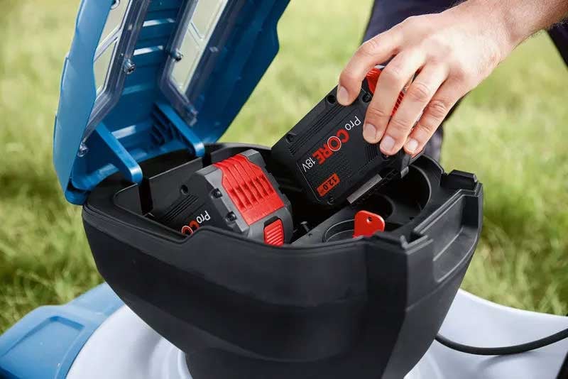 7421869 BOSCH BLÅ AKKU PLÆNEKLIPPER GRA 18V2 46 SOLO 1