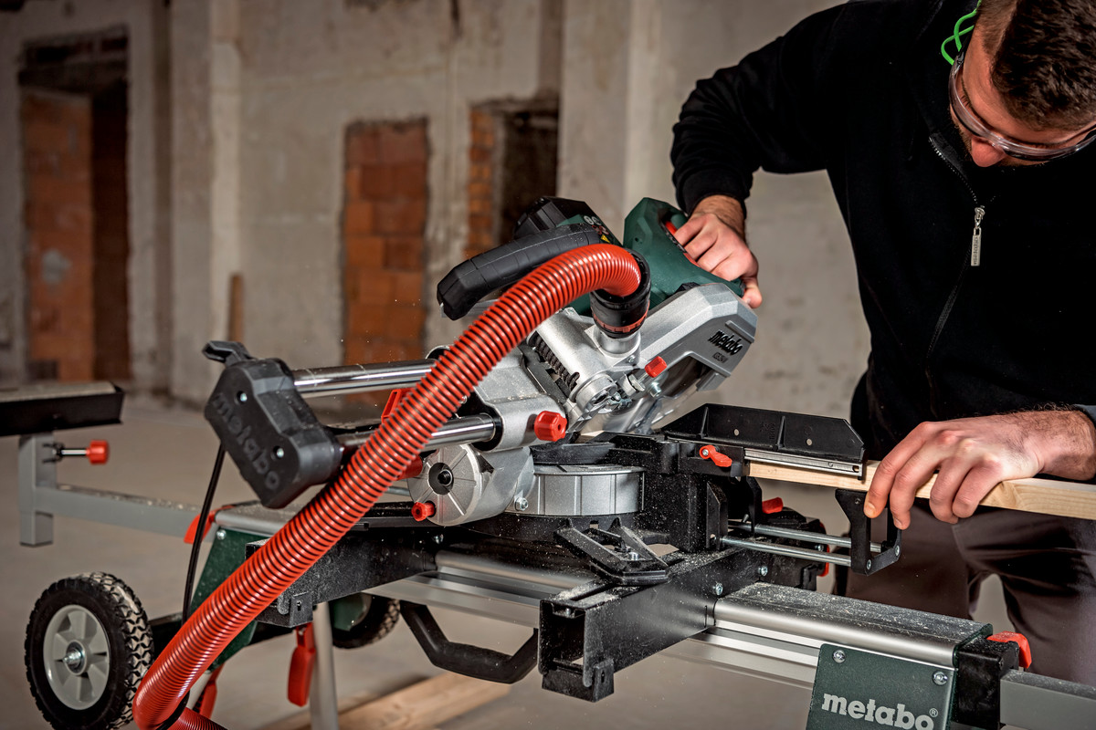 2368018 METABO 230V KAP GERINGSSAV KGS 216 M 4