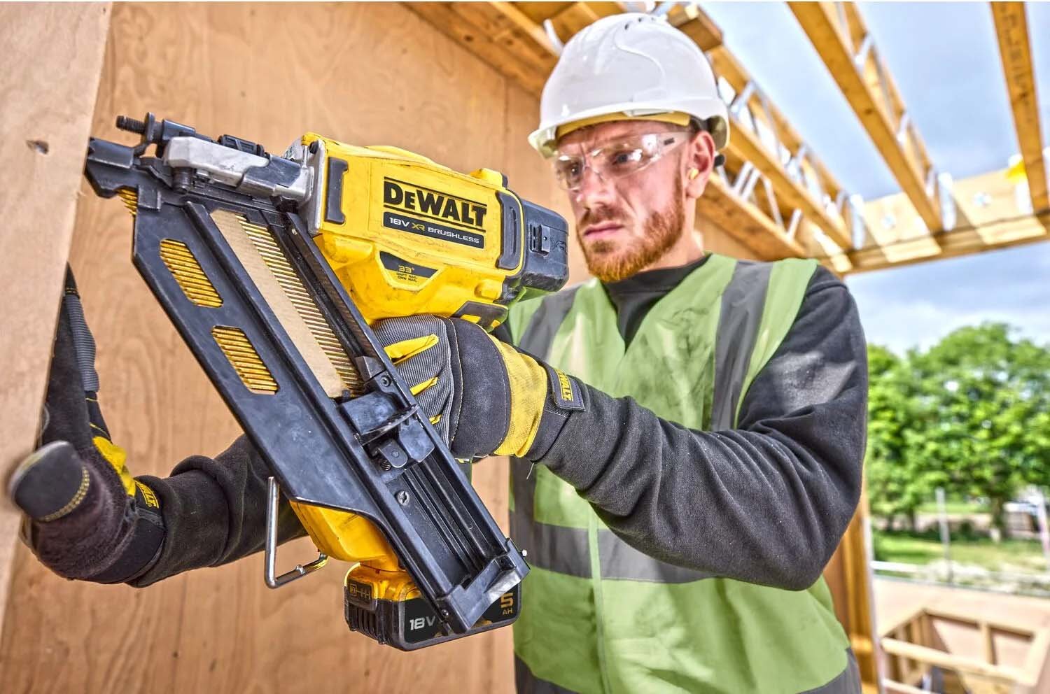 2430529 DEWALT 18V SØMPISTOL 5