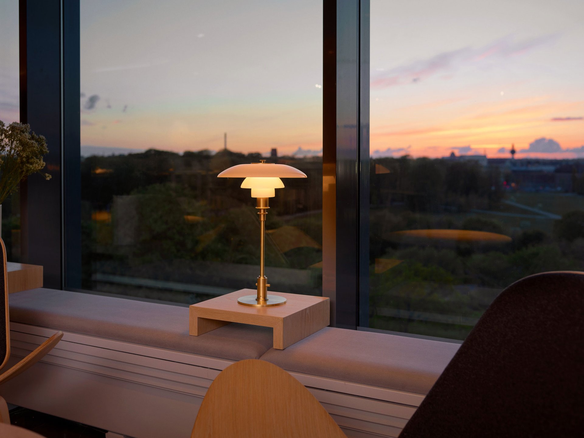 9130241 PH 3 2 BORDLAMPE 2
