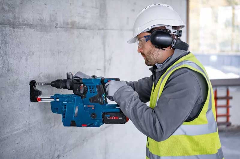 7442735 BOSCH 18V BOREHAMMER 4