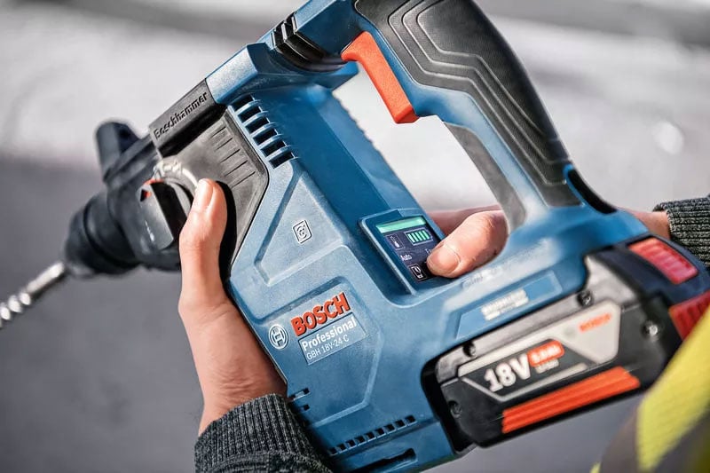 7442411 BOSCH 18V BOREHAMMER 4