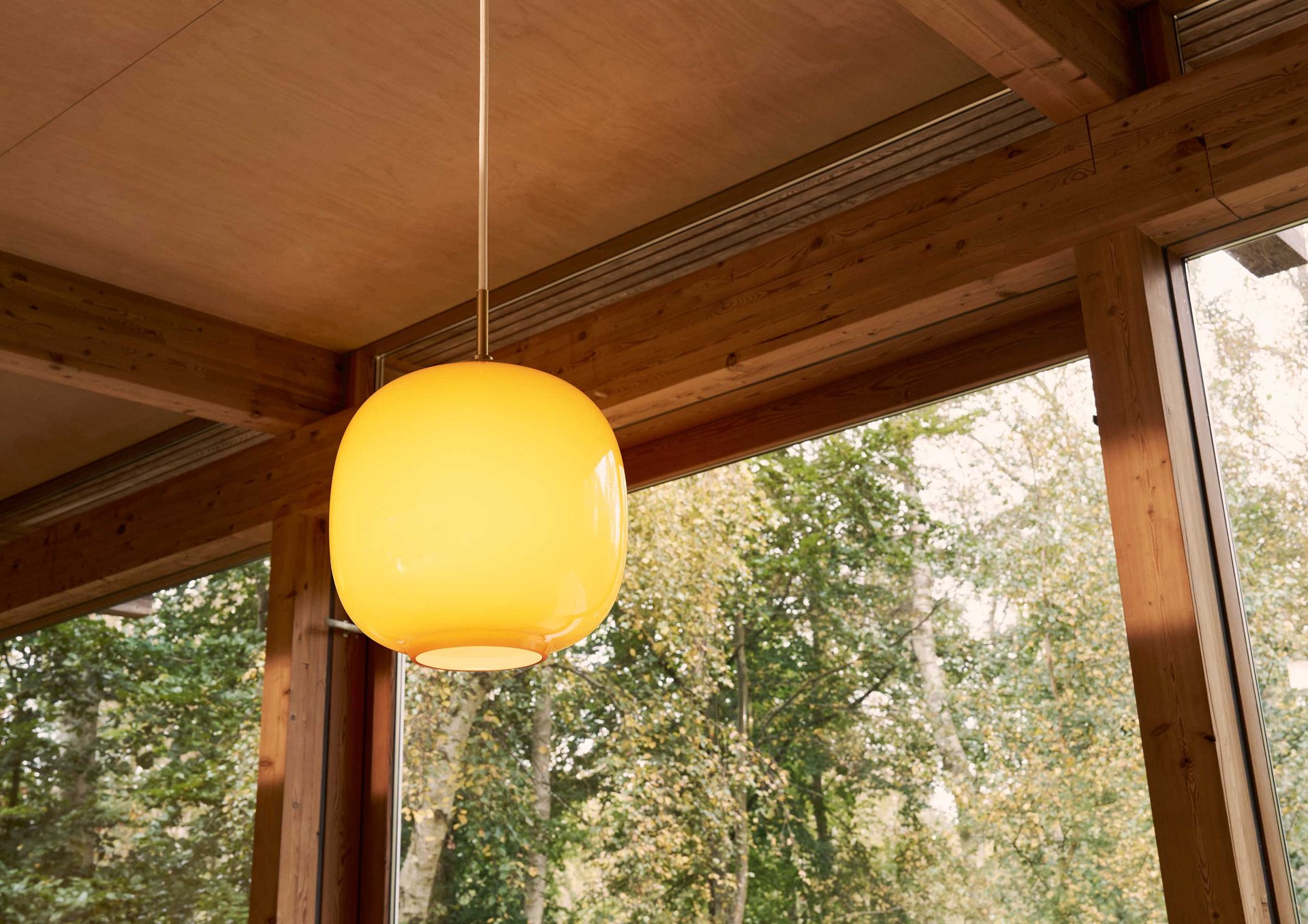 9146624 VL45 RADIOHUS PENDEL Ø250MM AMBER GLASS 3