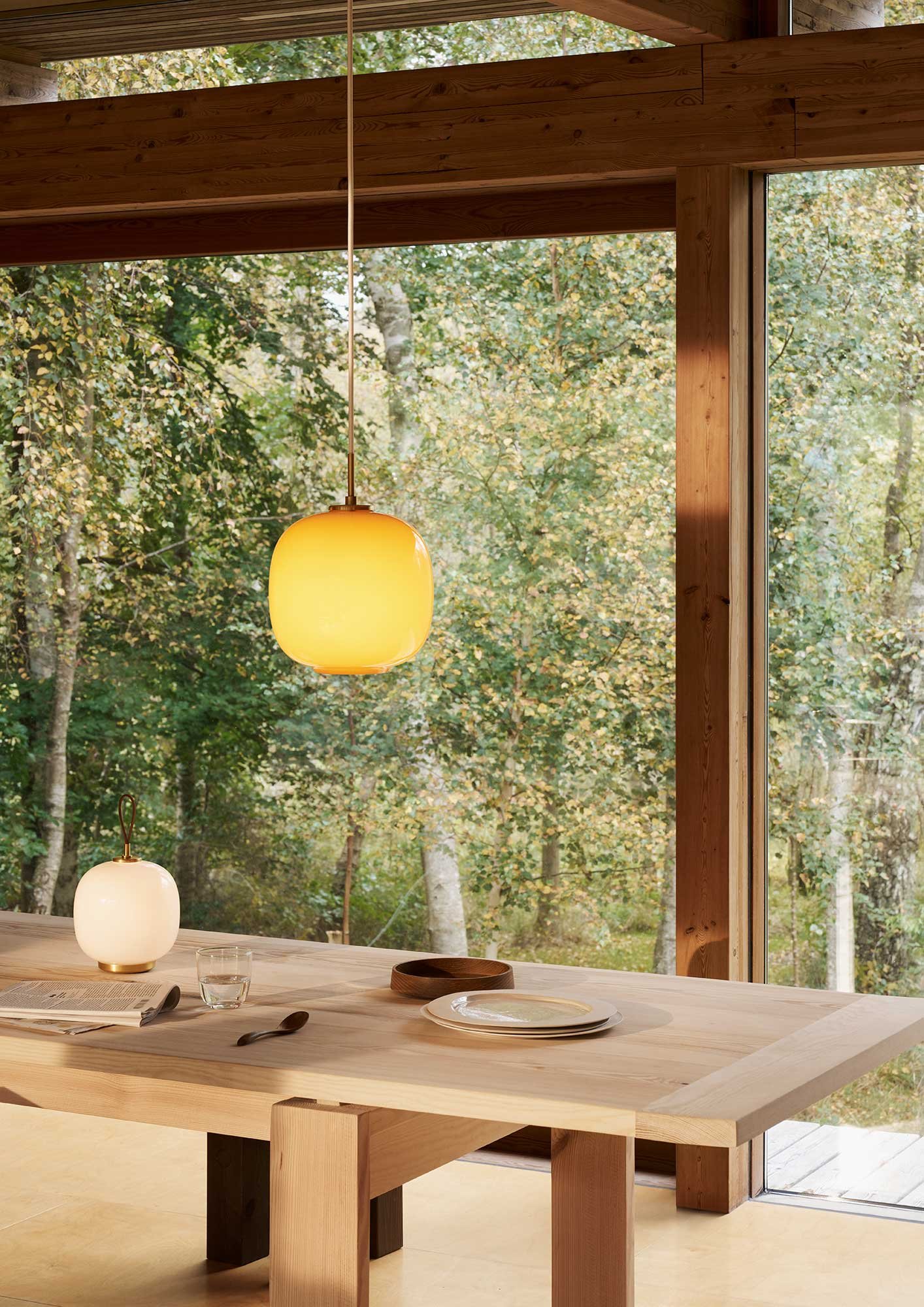 9146625 VL45 RADIOHUS PENDEL Ø250MM PALE YELLOW GLASS 2