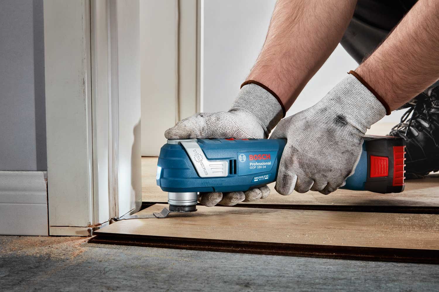 7421999 BOSCH 18V MULTICUTTER 1