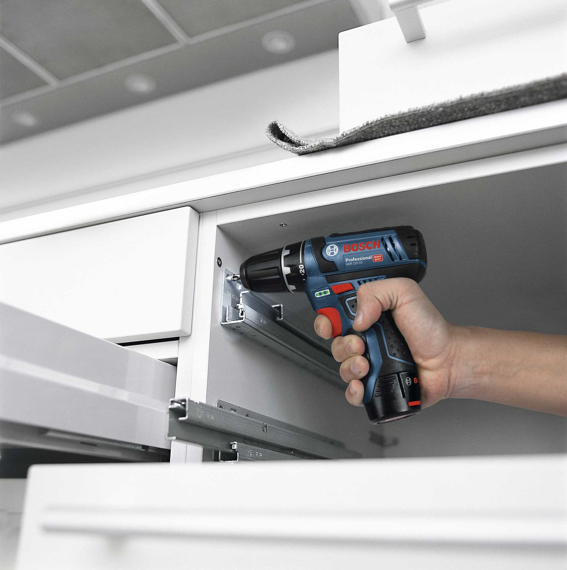 7440117 BOSCH 12V SKRUEMASKINE 1