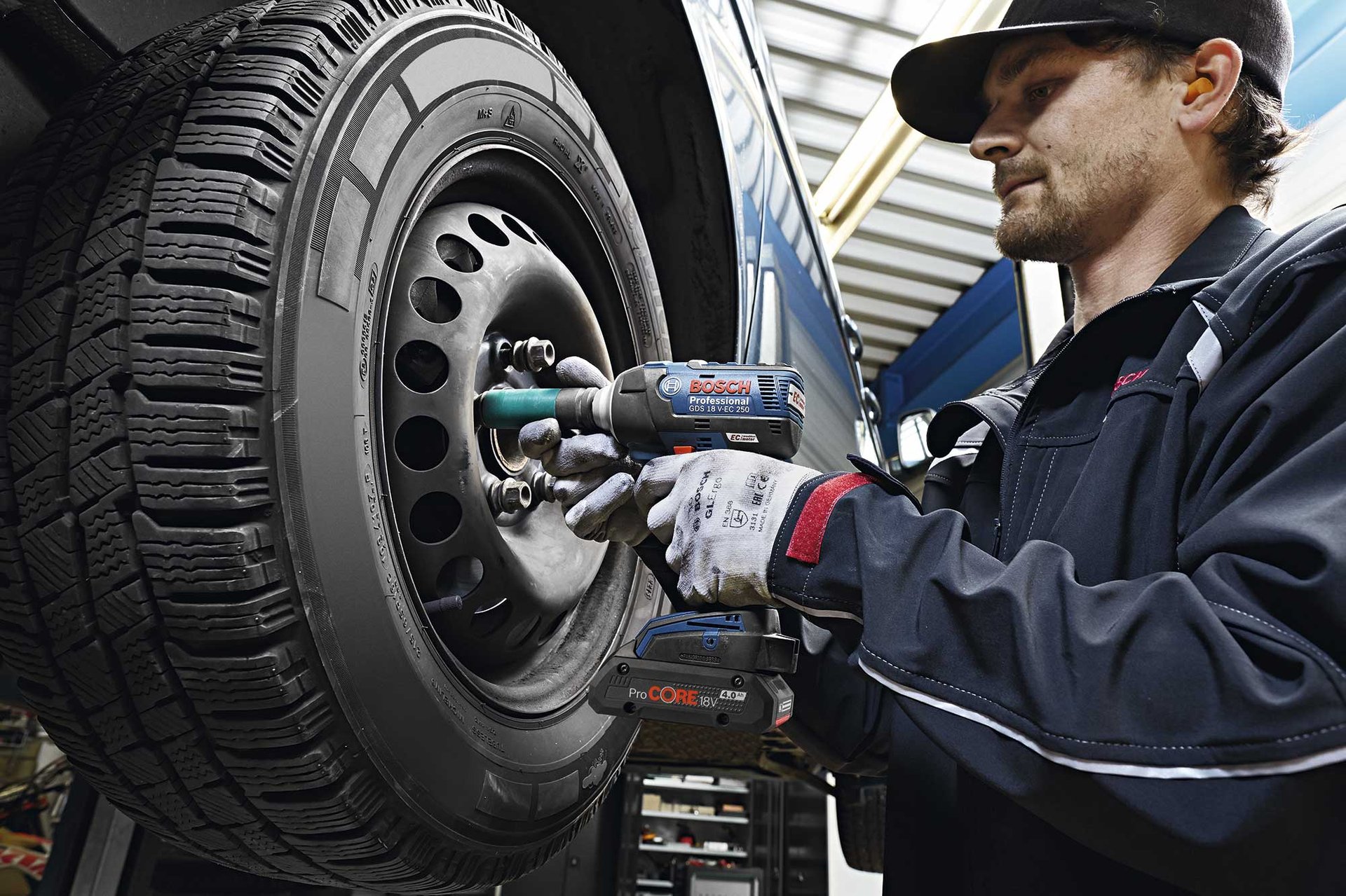 7440555 BOSCH 18V STARTERSÆT PROCORE 1