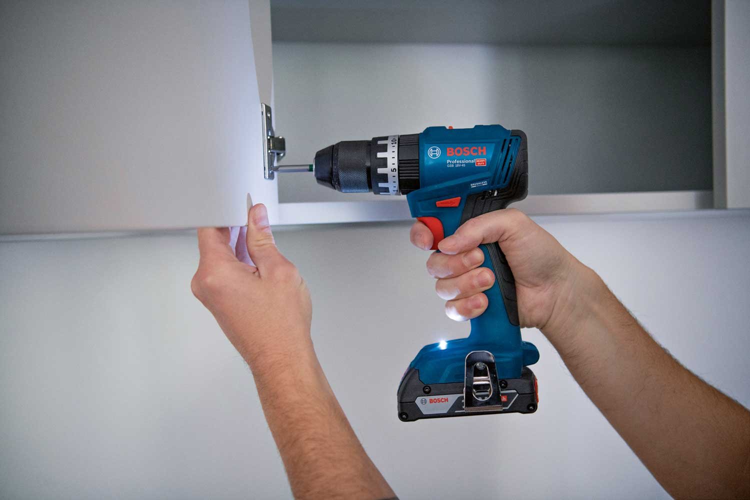 7442431 BOSCH 18V SLAGBOREMASKINE 1