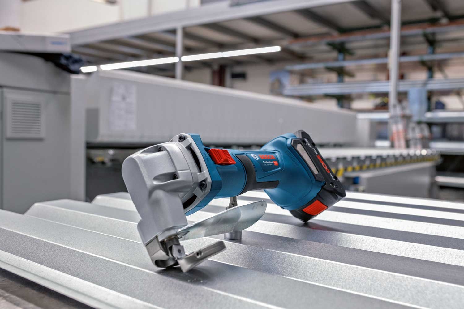 7442425 BOSCH 18V PLADESAKS 3