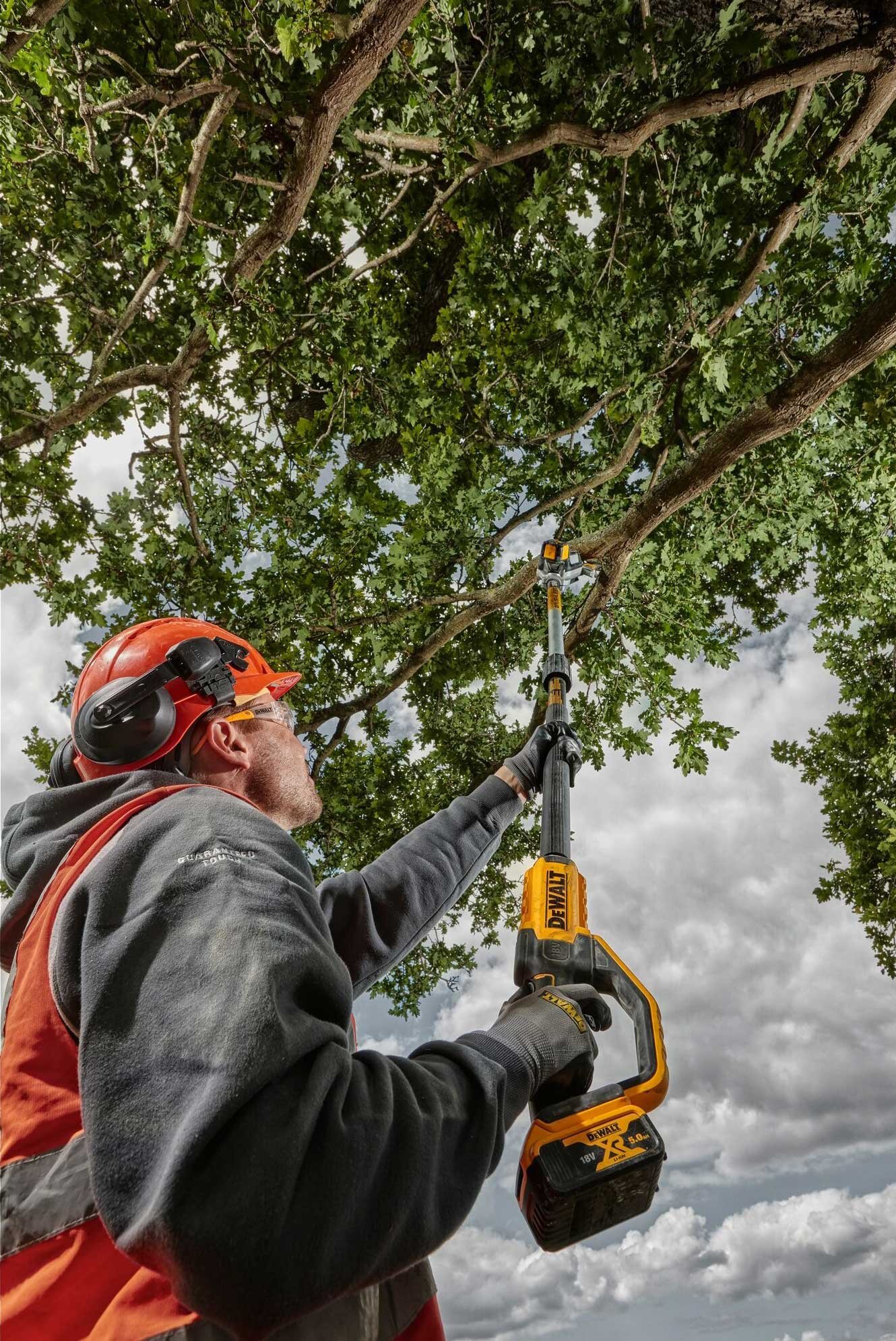 2072412 DEWALT 18V XR KÆDESAV TIL GRENE MED FORLÆNGER LØS ENHED DCMPS567N XJ 4