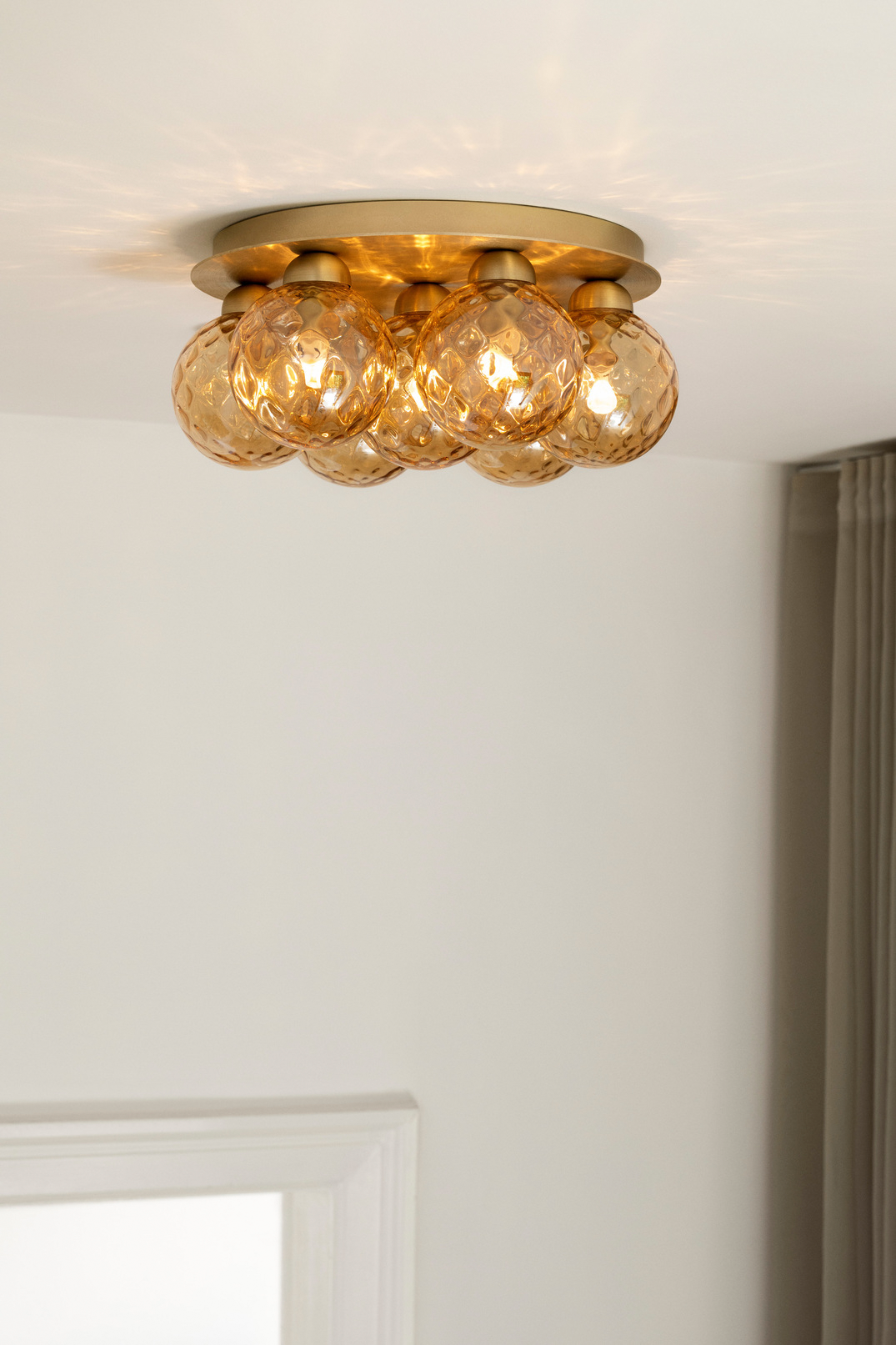 9146992 NUURA APIALES 7 PLAFOND BØRSTET MESSING OPTIC GOLD 4