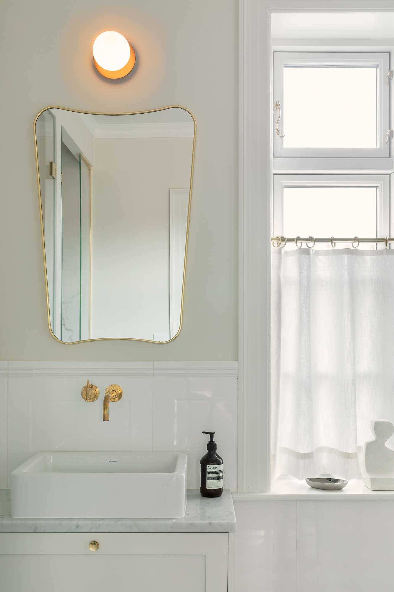 9146954 NUURA LIILA 1 SMALL VÆG LOFTLAMPE IP44 DARK BRONZE OPAL 3