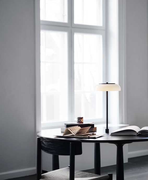 9146899 NUURA BLOSSI BORDLAMPE IN SET SORT OPAL 3