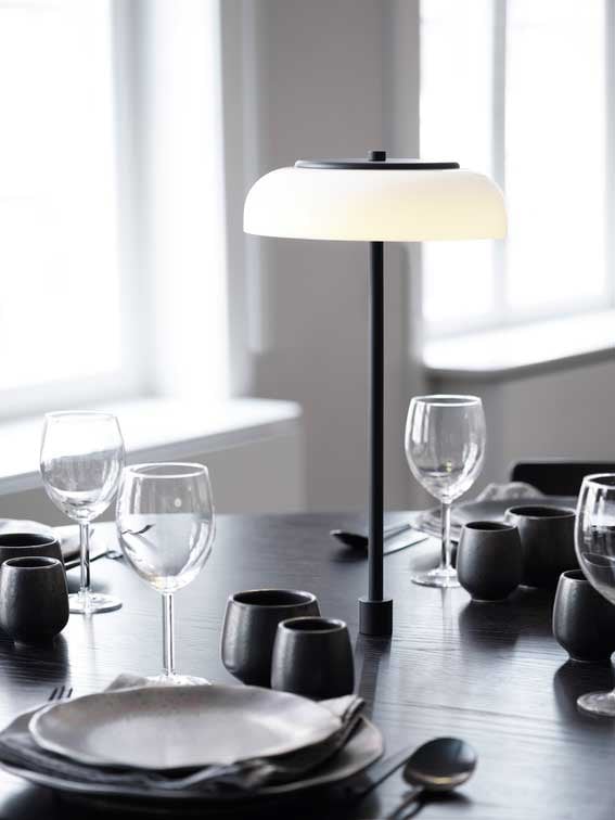 9146899 NUURA BLOSSI BORDLAMPE IN SET SORT OPAL 2