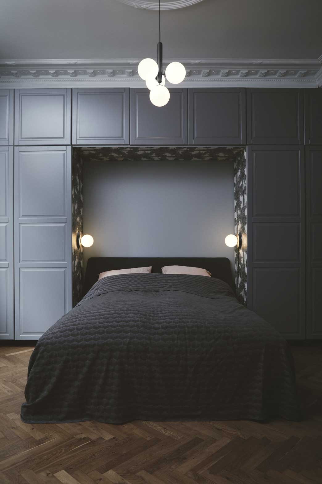 9146938 NUURA LIILA 1 MEDIUM VÆG LOFTLAMPE IP44 LIGHT SILVER OPAL 6