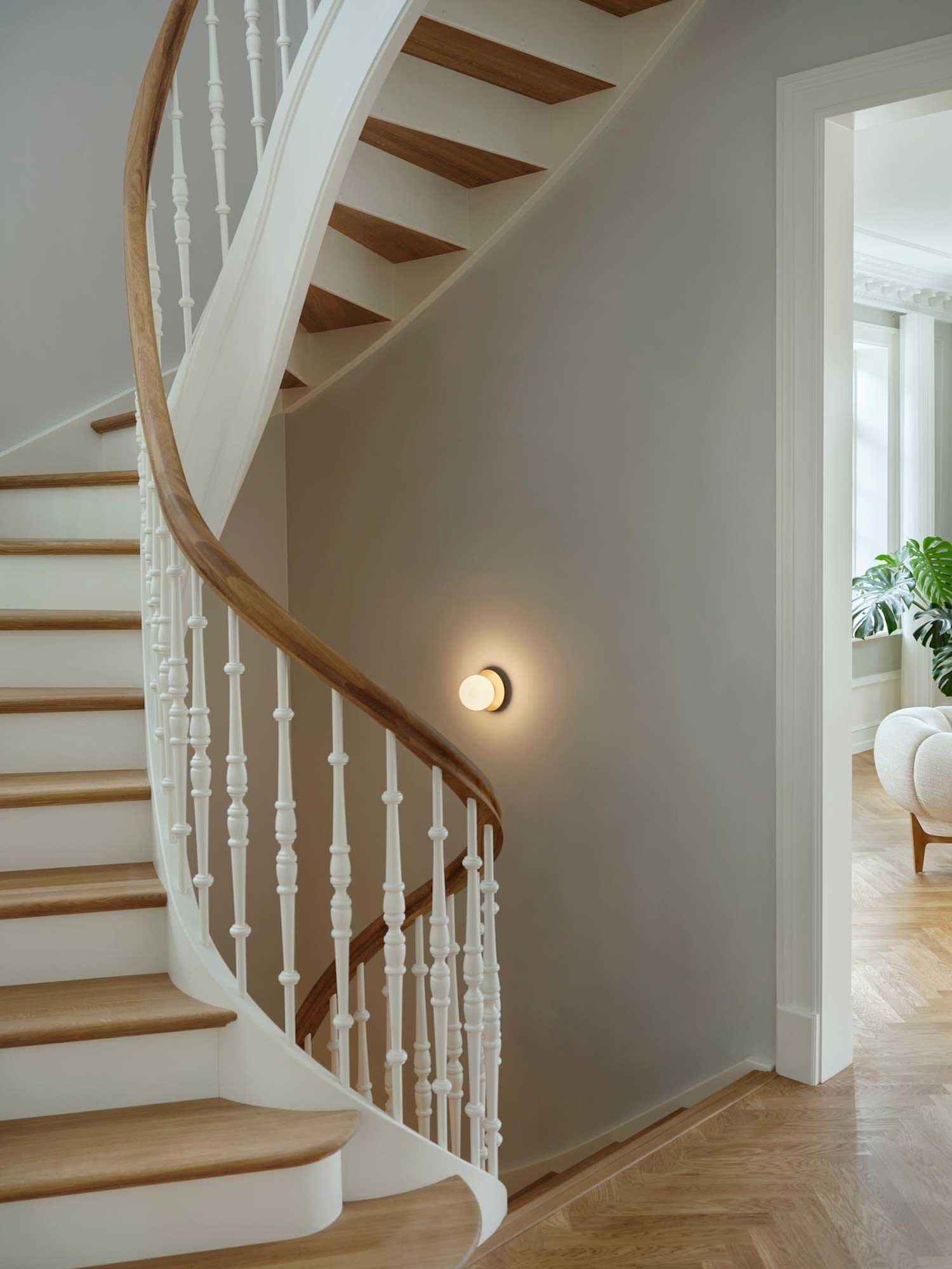 9141909 NUURA LIILA 1 MEDIUM VÆG LOFTLAMPE IP44 NORDIC GOLD OPAL 3