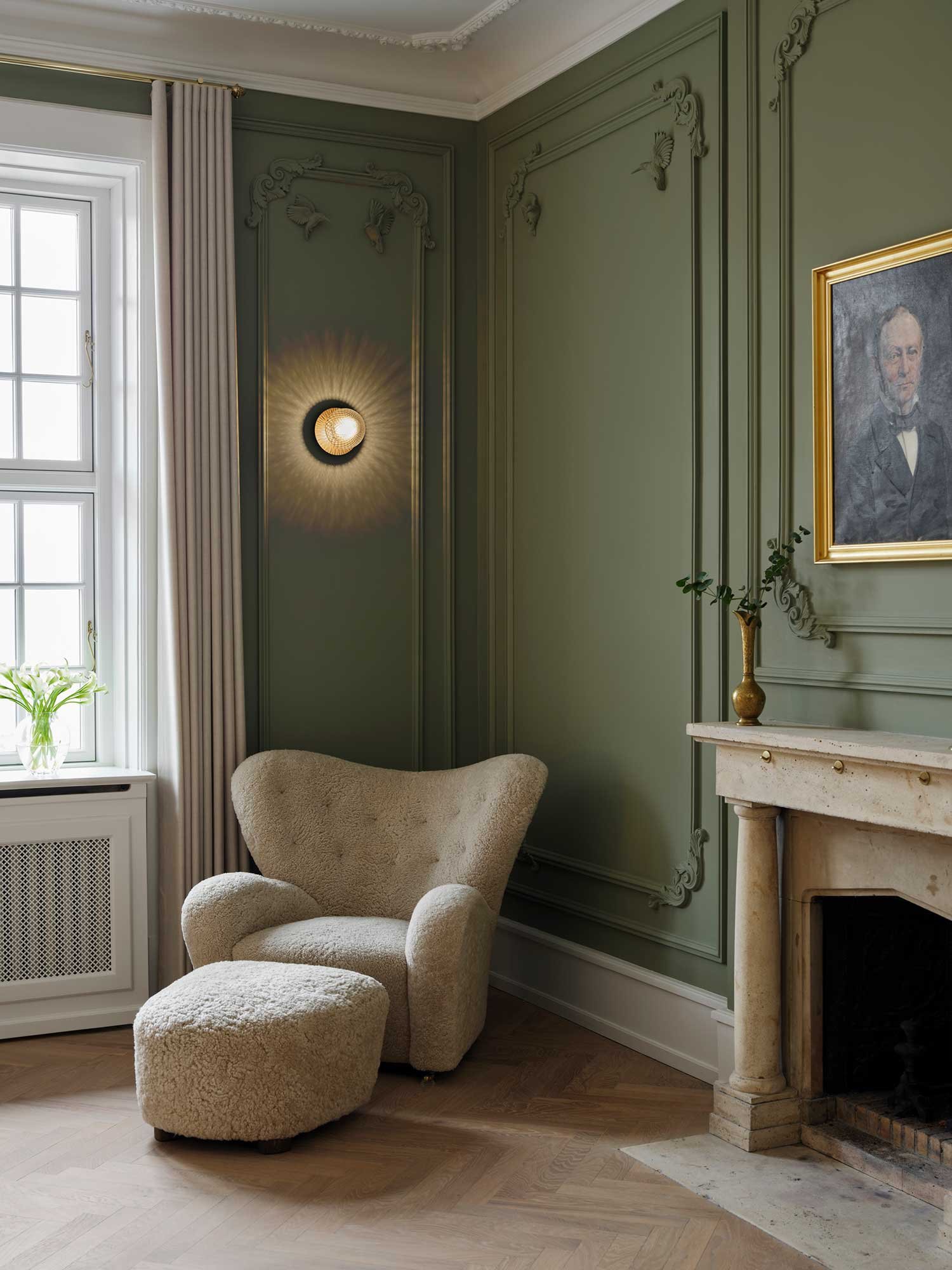 9127337 NUURA LIILA 1 MEDIUM VÆG LOFTLAMPE IP44 NORDIC GOLD OPTIC CLEAR 3