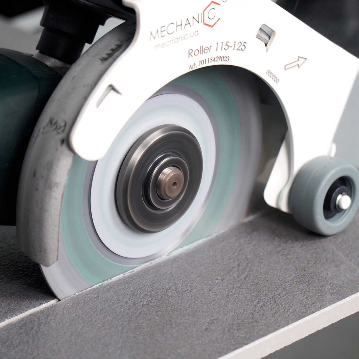 2392157 STØVSKÆRM MECHANIC ROLLER 4
