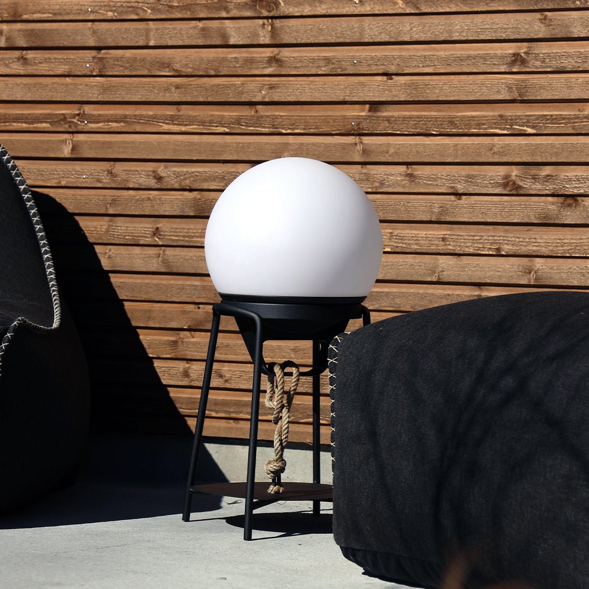 8583603_Patio-Accessory-Stand-Black-o22-img-01.jpg