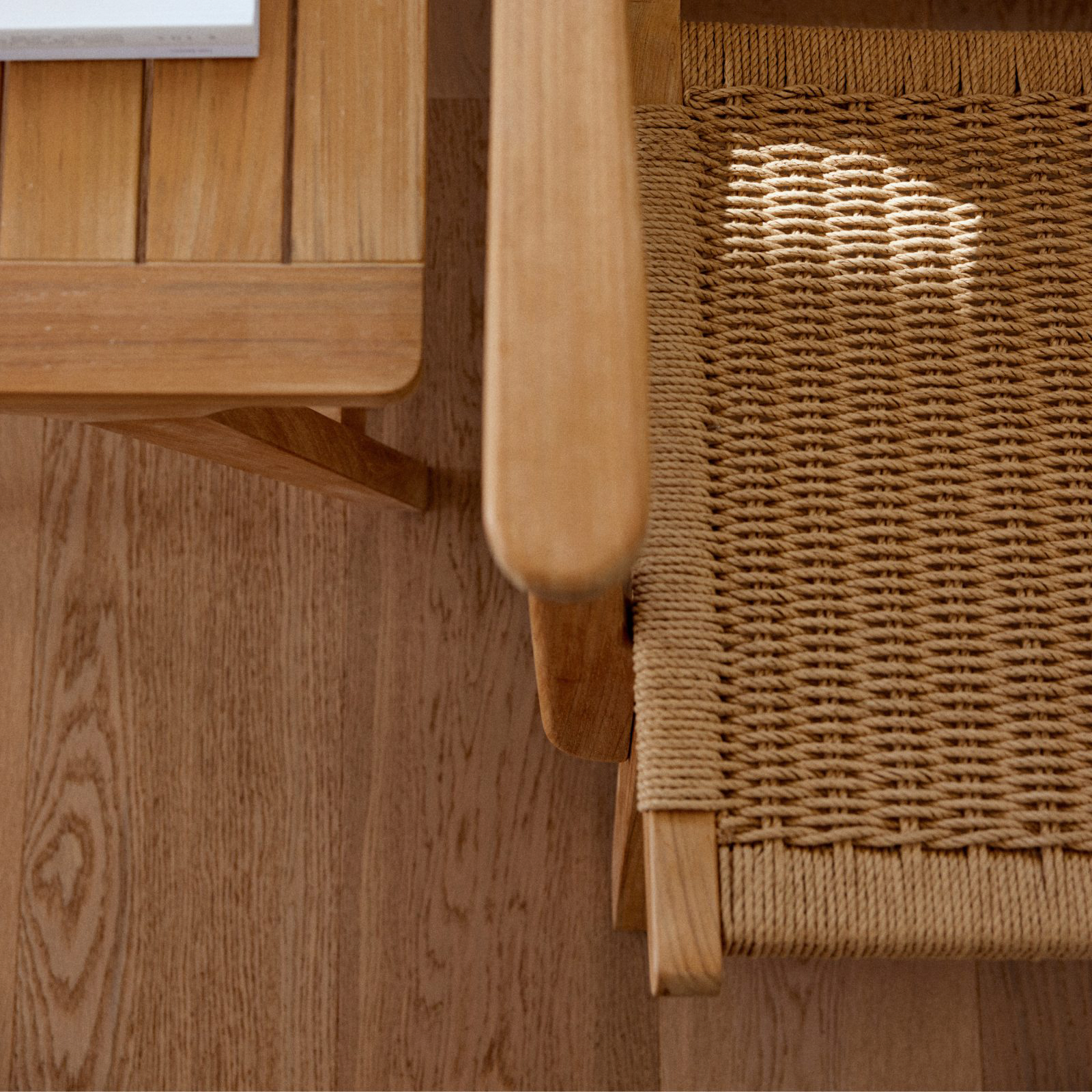 9147188 CINAS EYA LOUNGE STOL TEAK INDENDØRSMØBEL 3