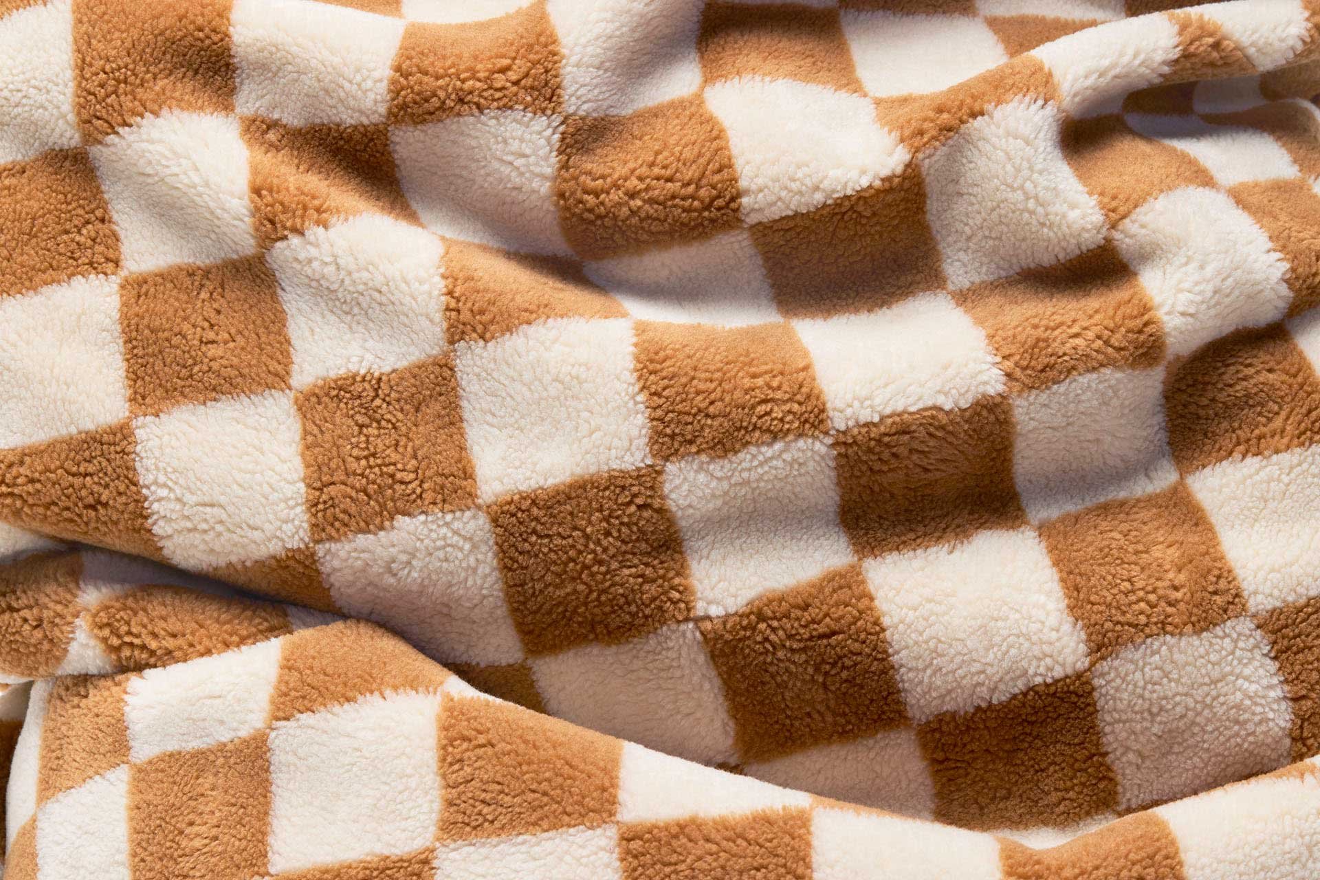 9147312 FATBOY POINT TEDDY PUF CHESS ALMOND CREME INDOOR 4